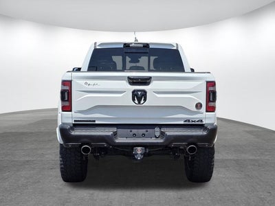 2024 RAM 1500 Big Horn/Lone Star Intruder Package