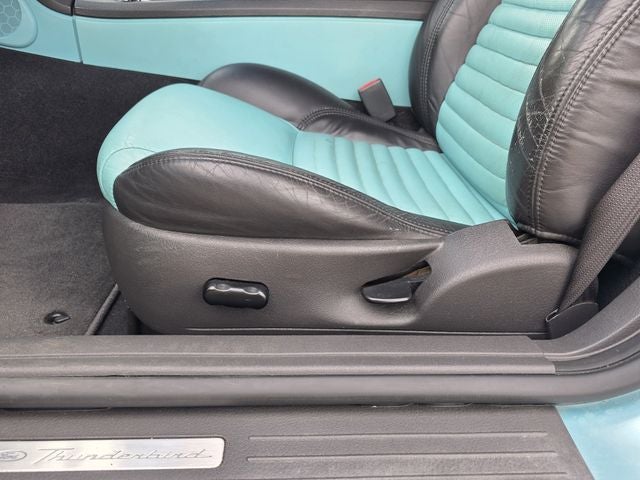 2002 Ford Thunderbird Base
