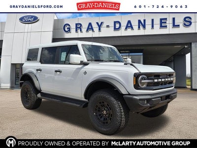 2026 Ford Bronco Outer Banks