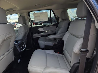 2027 Ford Expedition Active