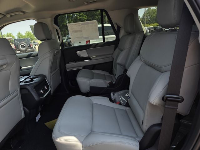2027 Ford Expedition Active