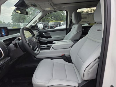 2027 Ford Expedition Platinum