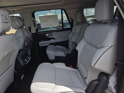 2027 Ford Expedition Platinum
