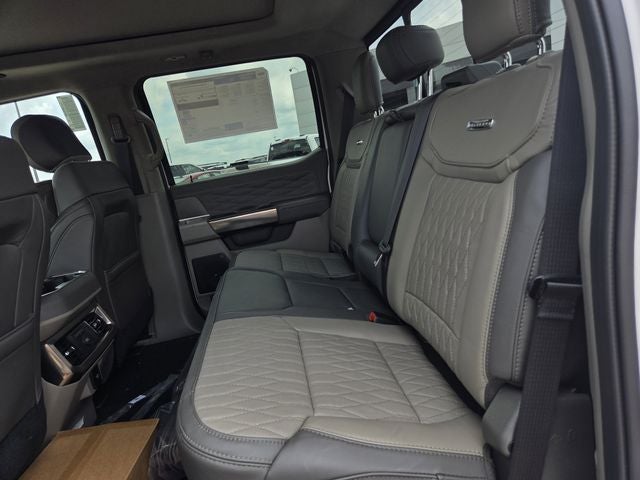 2026 Ford F-350SD Platinum DRW