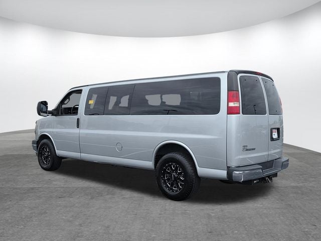 2018 Chevrolet Express 3500 LT Passenger