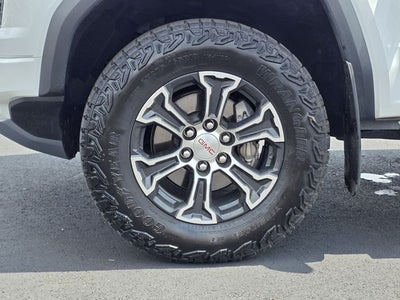 2024 GMC Canyon AT4