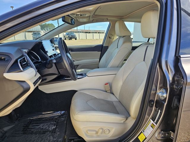 2023 Toyota Camry Hybrid XLE