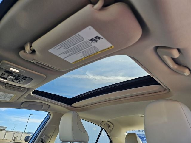 2023 Toyota Camry Hybrid XLE