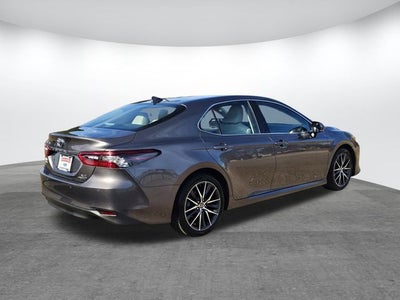2023 Toyota Camry Hybrid XLE