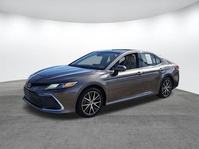 2023 Toyota Camry Hybrid XLE