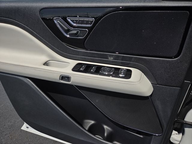 2027 Lincoln Aviator Premiere