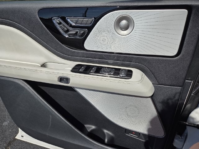 2027 Lincoln Aviator Reserve