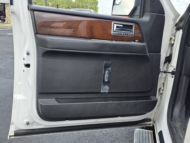 2014 Lincoln Navigator Base