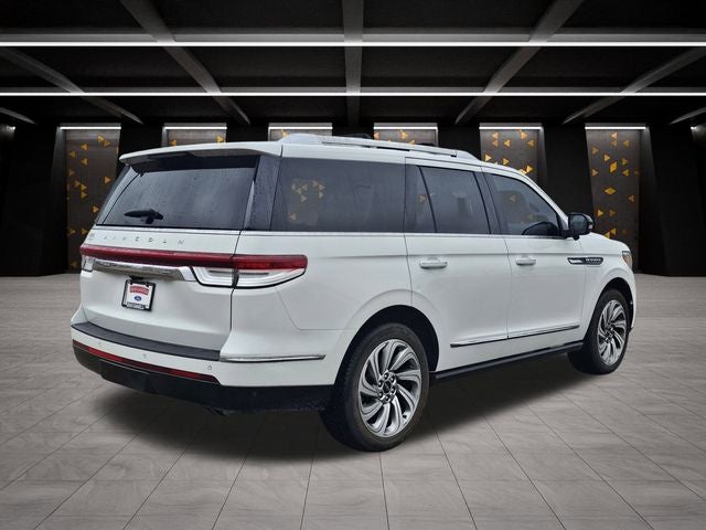 2023 Lincoln Navigator Reserve