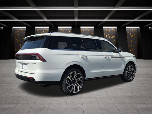 2027 Lincoln Navigator Reserve