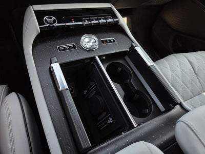 2027 Lincoln Navigator Black Label