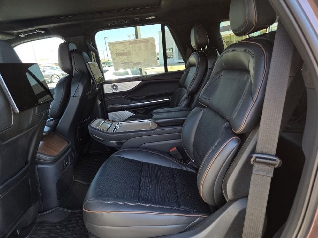 2027 Lincoln Navigator Black Label