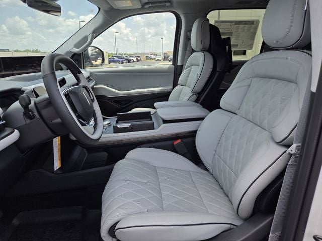 2027 Lincoln Navigator Black Label