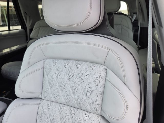 2027 Lincoln Navigator Black Label