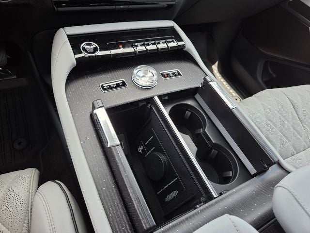 2027 Lincoln Navigator Black Label