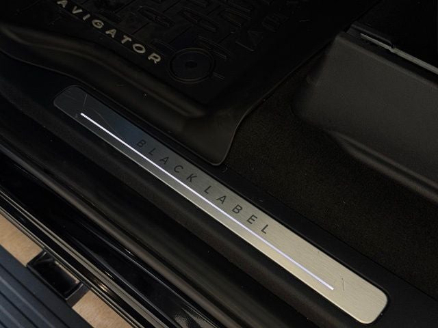 2025 Lincoln Navigator Black Label