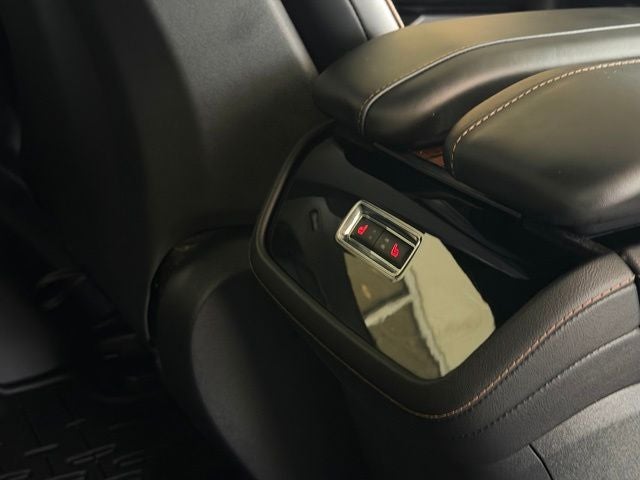 2025 Lincoln Navigator Black Label