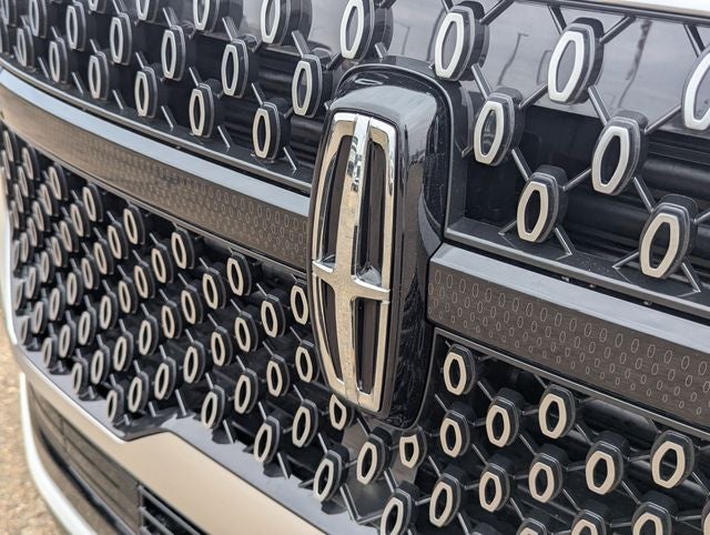 2026 Lincoln Navigator Premiere