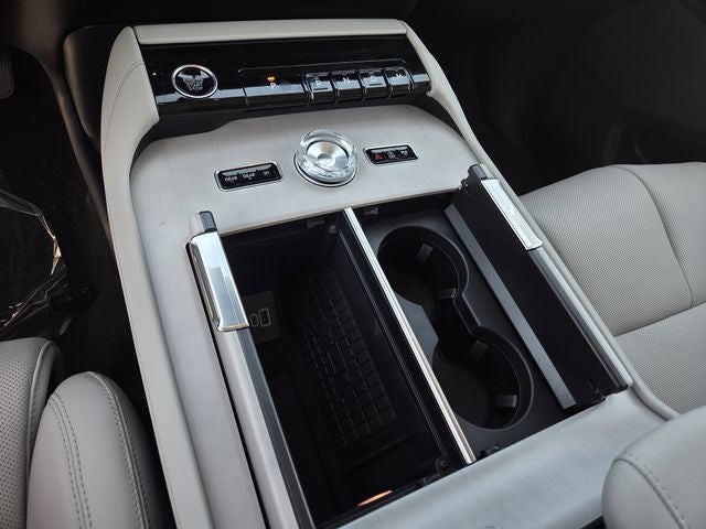 2026 Lincoln Navigator Premiere