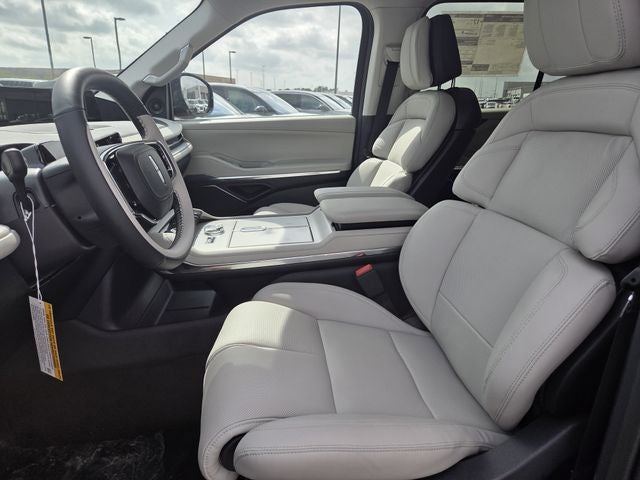 2026 Lincoln Navigator Premiere