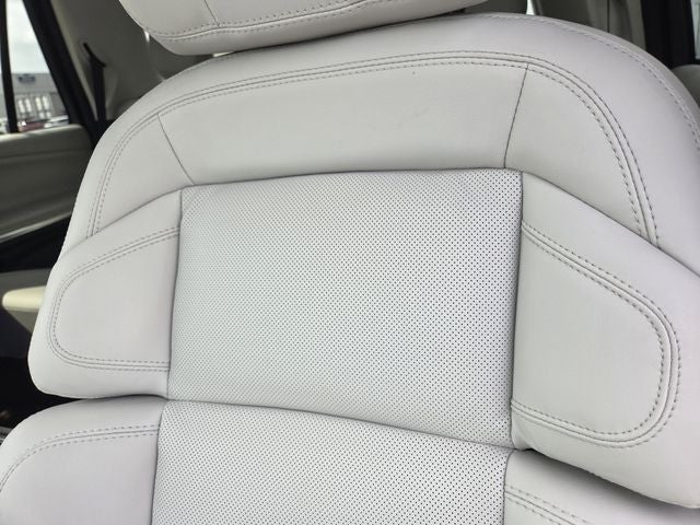 2026 Lincoln Navigator Premiere