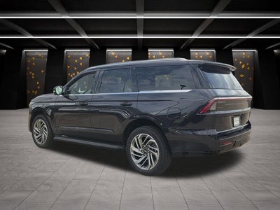 2026 Lincoln Navigator Premiere