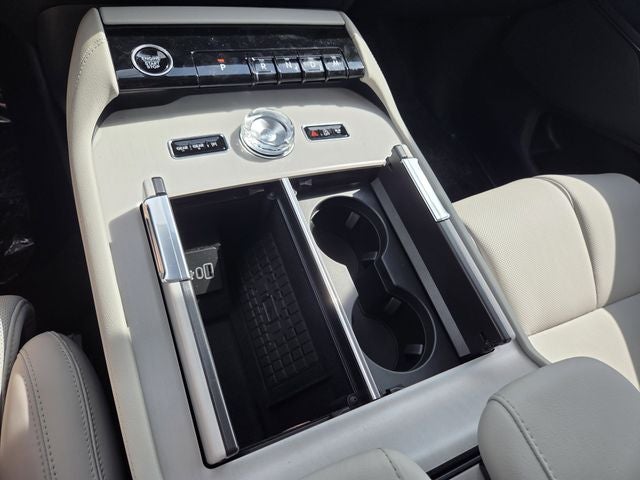 2026 Lincoln Navigator Premiere