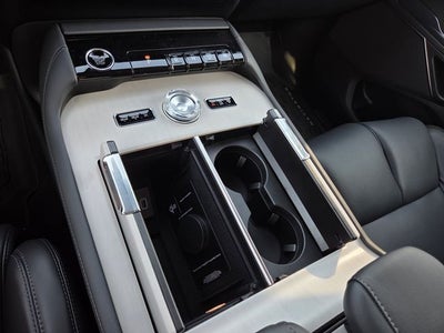 2027 Lincoln Navigator Premiere