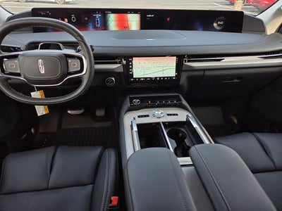 2027 Lincoln Navigator Premiere
