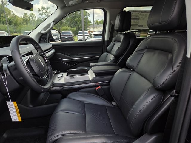 2027 Lincoln Navigator Premiere