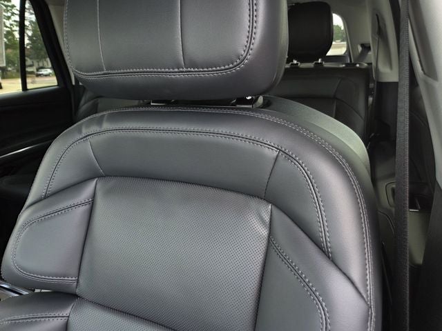 2027 Lincoln Navigator Premiere