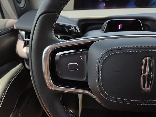 2027 Lincoln Navigator Premiere