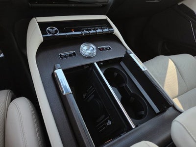 2027 Lincoln Navigator Premiere