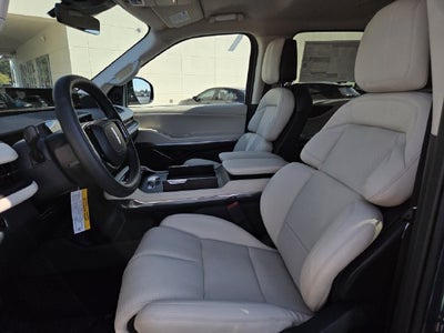 2027 Lincoln Navigator Premiere
