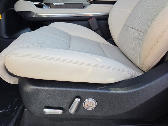 2027 Lincoln Navigator Premiere