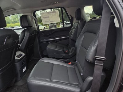 2027 Lincoln Navigator Premiere