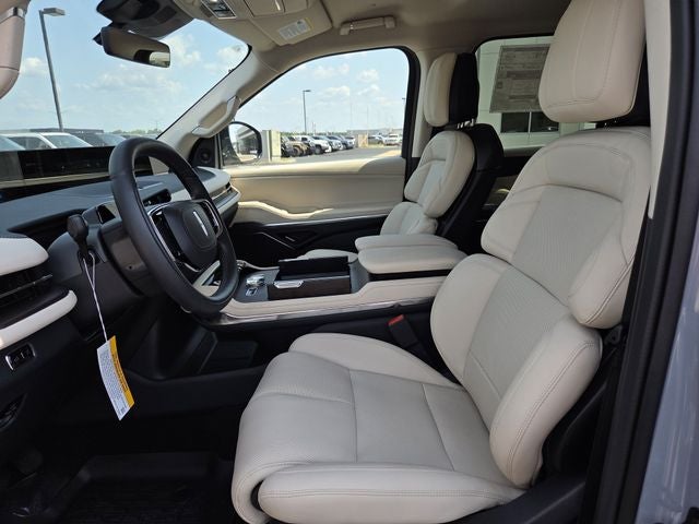 2027 Lincoln Navigator Premiere