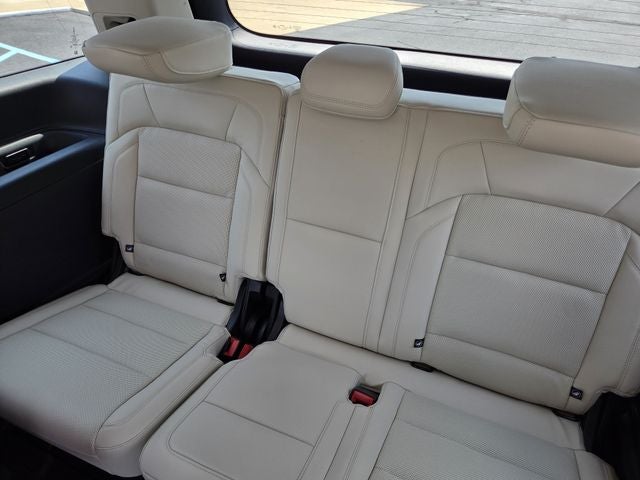 2027 Lincoln Navigator Premiere