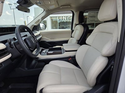 2027 Lincoln Navigator Premiere