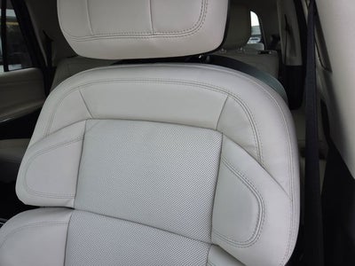 2027 Lincoln Navigator Premiere
