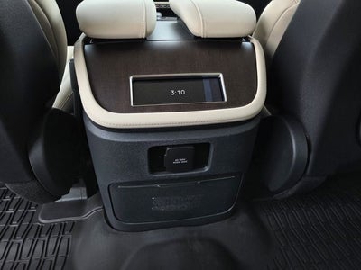 2027 Lincoln Navigator Premiere