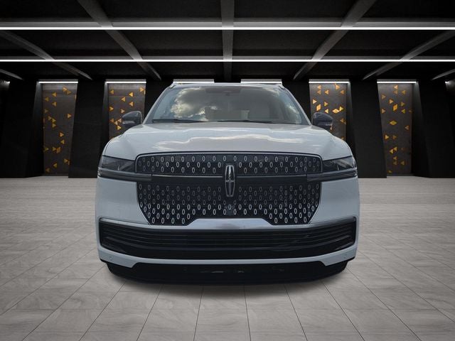 2027 Lincoln Navigator Premiere