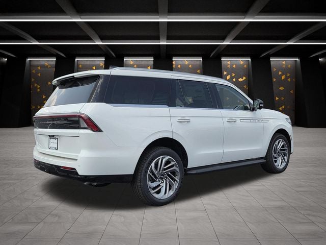 2027 Lincoln Navigator Premiere