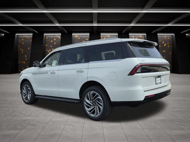 2027 Lincoln Navigator Premiere