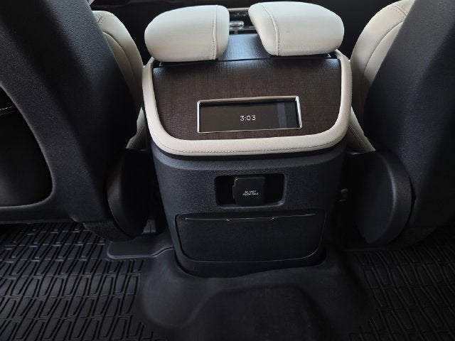2027 Lincoln Navigator Premiere